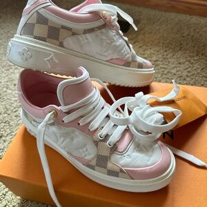Louis Vuitton time out sneakers